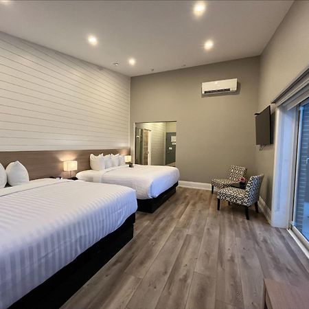 Colonial Hotel & Suites Гранд Бенд Екстериор снимка