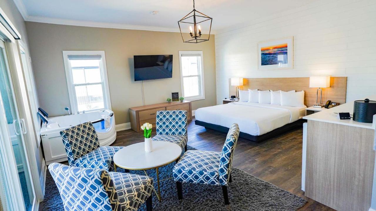 Colonial Hotel & Suites Гранд Бенд Екстериор снимка