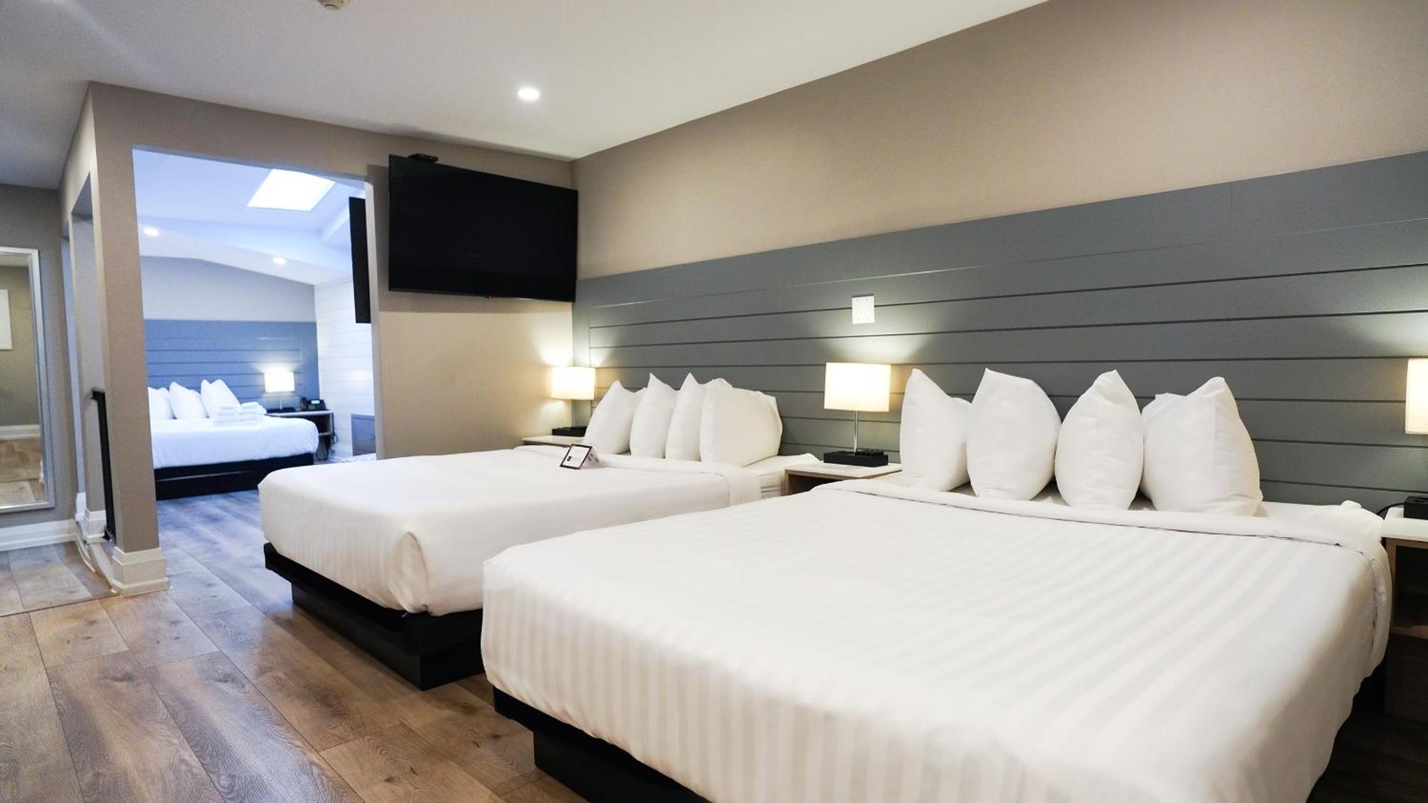 Colonial Hotel & Suites Гранд Бенд Екстериор снимка
