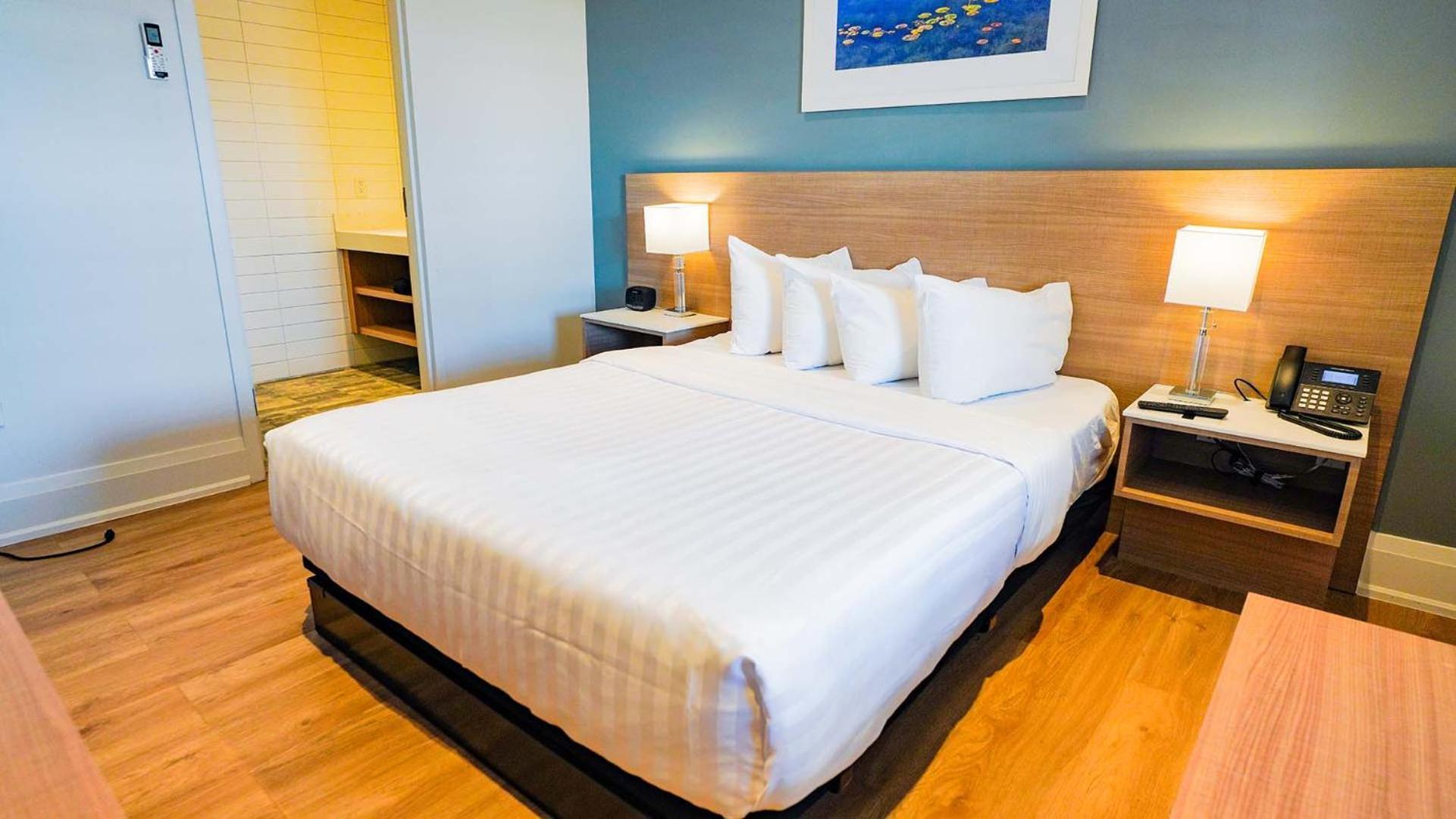 Colonial Hotel & Suites Гранд Бенд Екстериор снимка