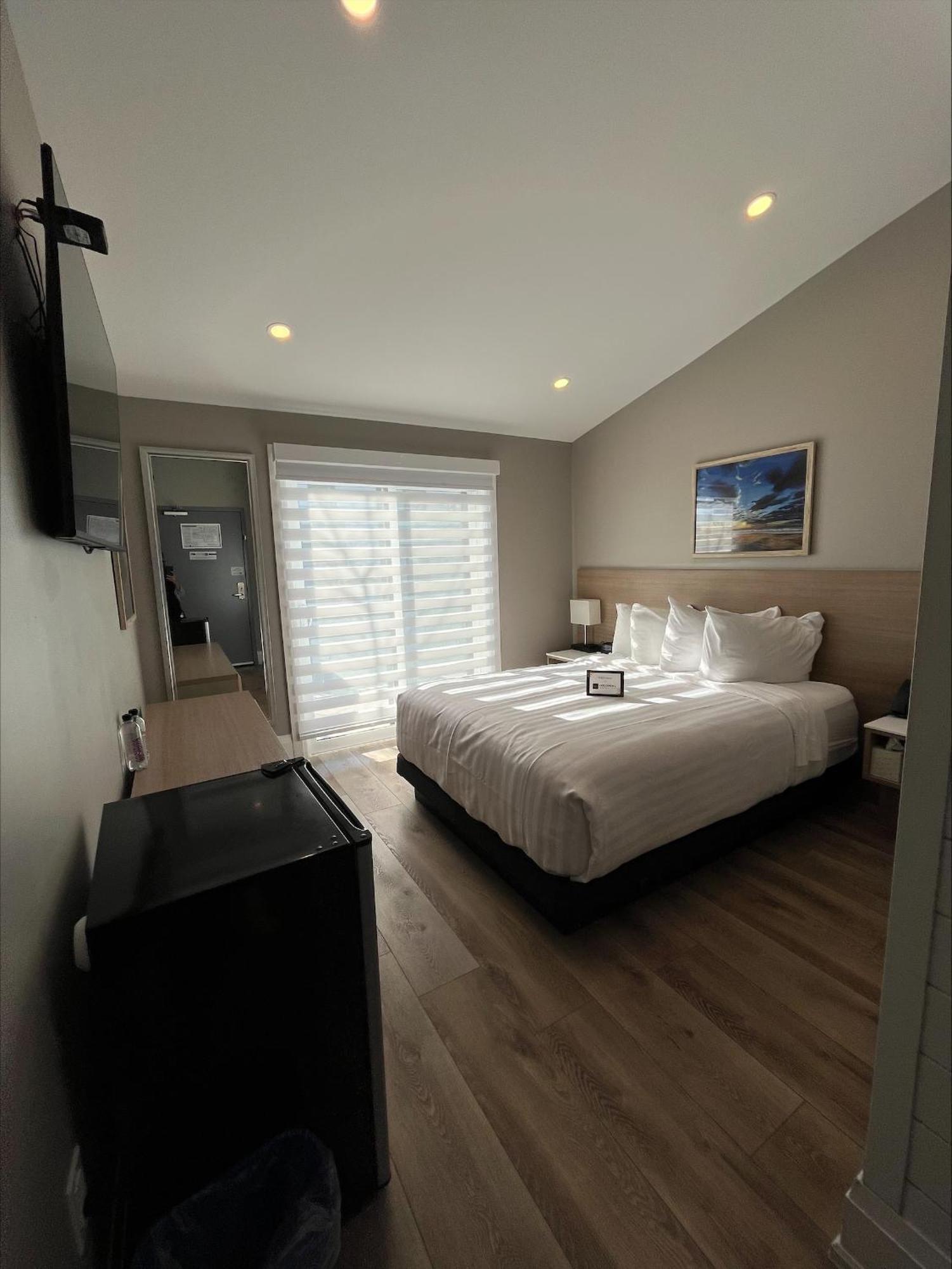 Colonial Hotel & Suites Гранд Бенд Екстериор снимка